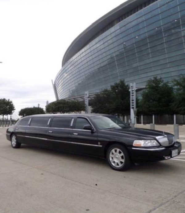 Downtown Dallas, Texas To AT&T Stadium Transportation. Executive Seating for 8-10 Passengers Lincoln Stretch Limousine.