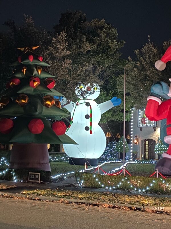 Highland Park Christmas Lights Snow Man.