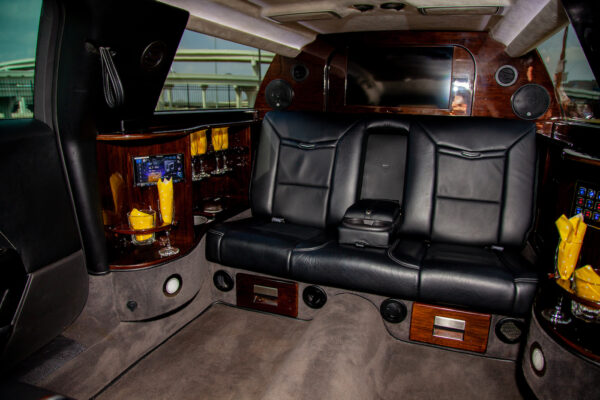 Cadillac Stretch Limousine Rental Richardson, Texas. Seats 4-6 passengers inside picture . 